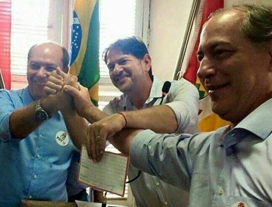 Ciro Gomes rompe com irmãos por causa do PT: “Facada nas costas”